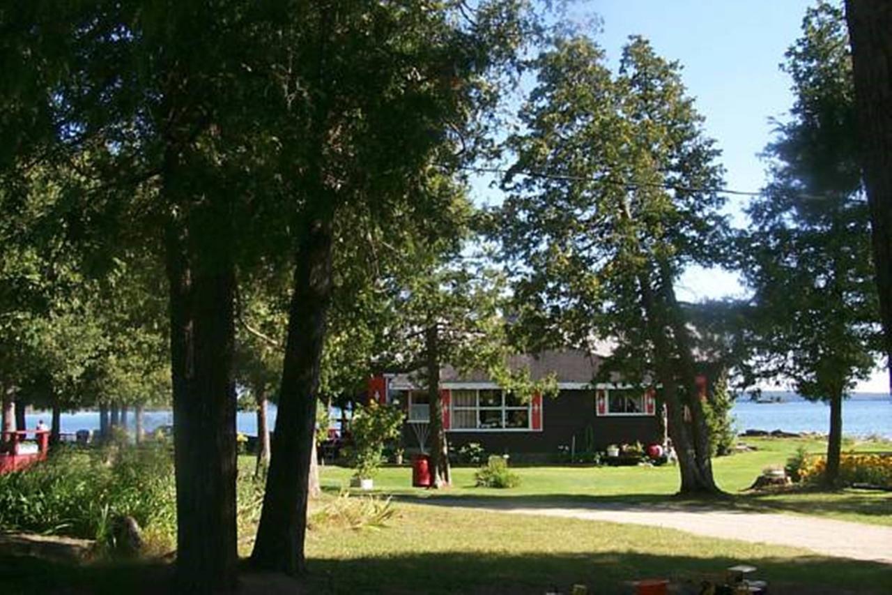 Wee Point Resort Manitowaning 외부 사진