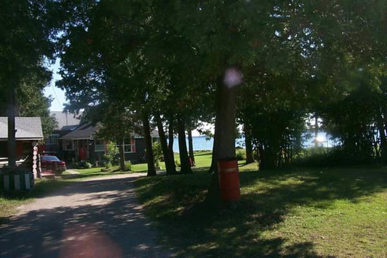 Wee Point Resort Manitowaning 외부 사진