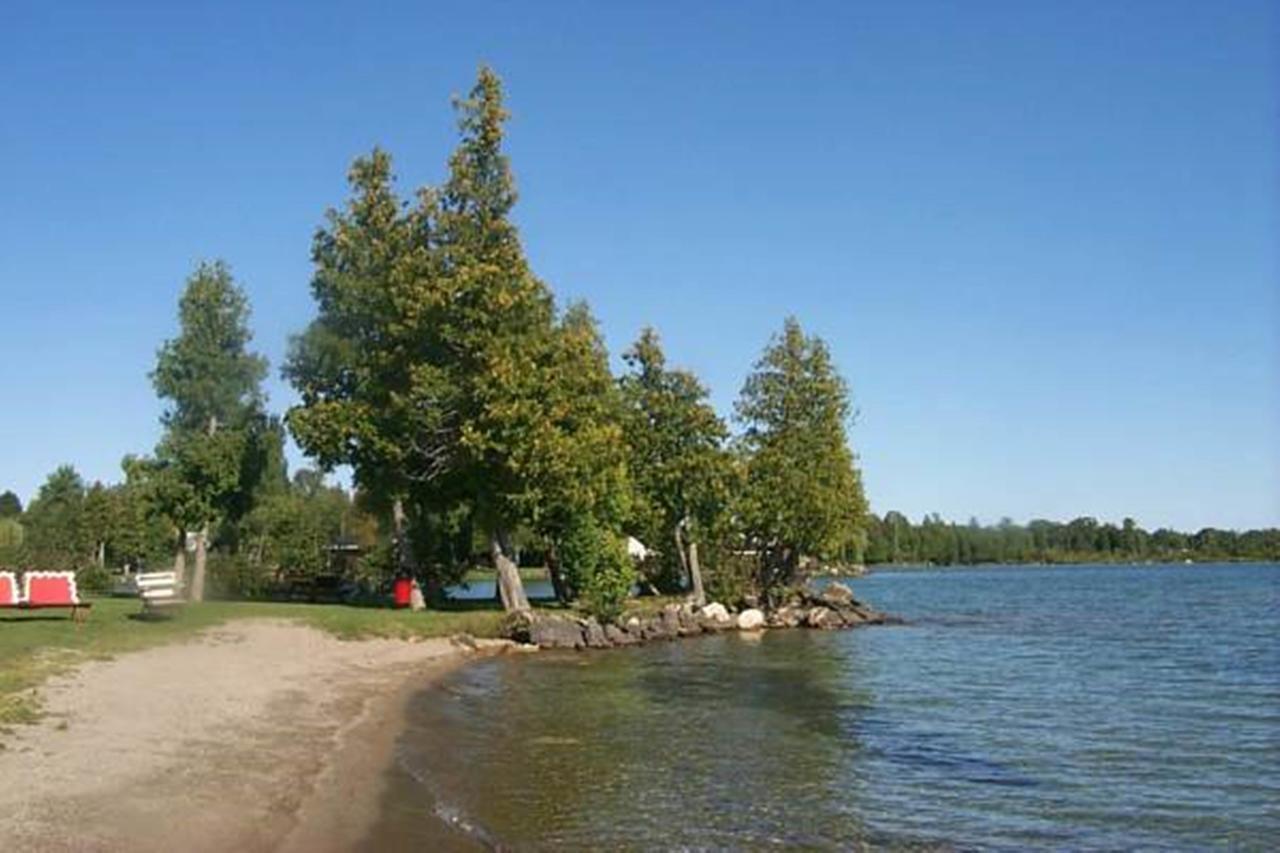 Wee Point Resort Manitowaning 외부 사진